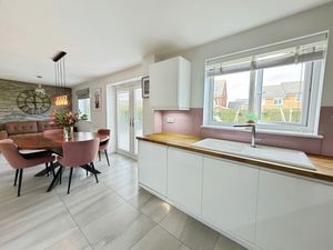 Photo 13- click for photo gallery